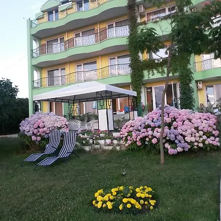 Kamelia 4* 阿赫托波尔