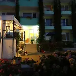 камелия Къща за гости