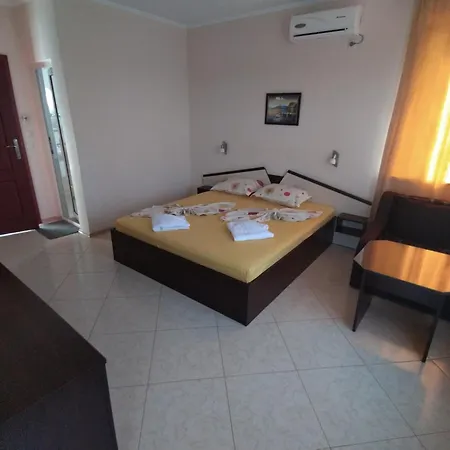 Kamelia ゲストハウス アフトポル